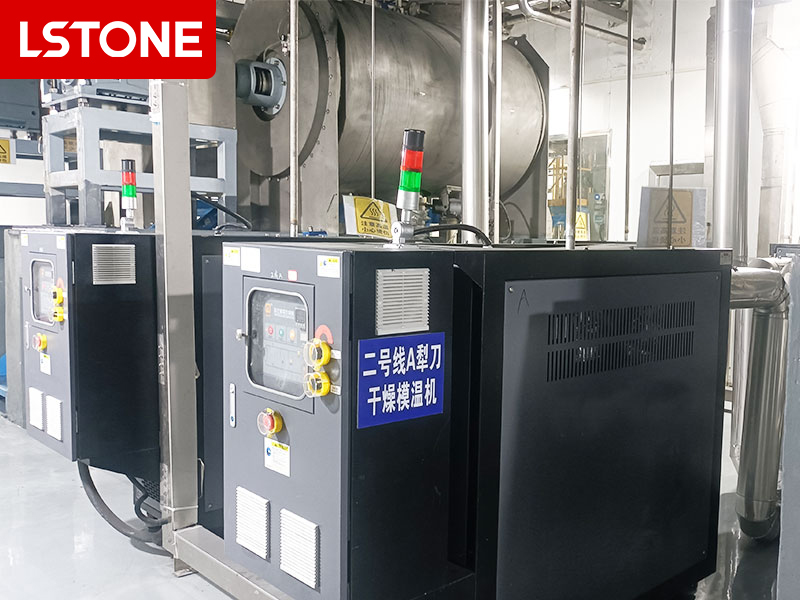 犁刀干燥機控溫油溫機2
